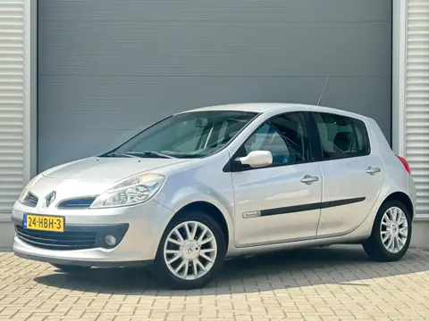 Renault Clio 1.2 TCE Special Rip Curl | Airco | Cruise | Lm velgen | NL auto | Goed onderhouden |
