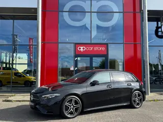 Mercedes-Benz A-klasse 200 AMG Facelift | Panorama | Head Up | Memory Seats | Sfeer verlichting | Ca
