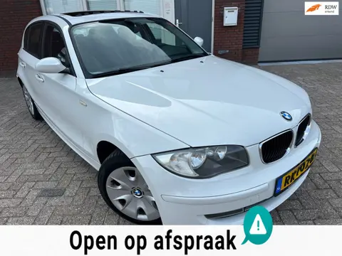 BMW 1-serie 118i / Pano / PDC / Airco / Stoelverw