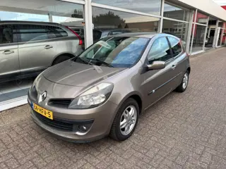 Renault Clio 1.6-16V Dynamique S | Automaat | Elektrische ramen | Airco | Voorzien van trekhaak | De