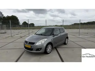 Suzuki Swift 1.2 Sport | 16" LM VELGEN | AIRCO | EXTRA GETINTE ACHTERRAMEN