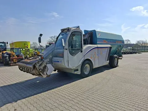 Storti Greyhound 180