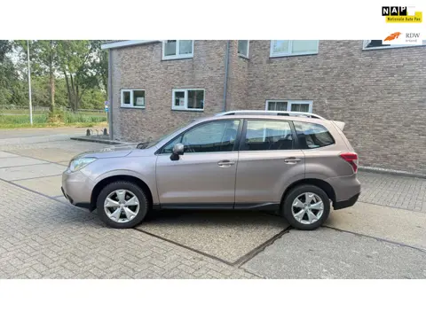Subaru Forester 2.0 Comfort ((( automaat / navi / 4x4 )))