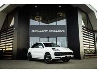 Porsche Cayenne 4.0 Turbo - Origineel NL | Sport Chrhono + | Luchtvering | Elek. Trekhaak