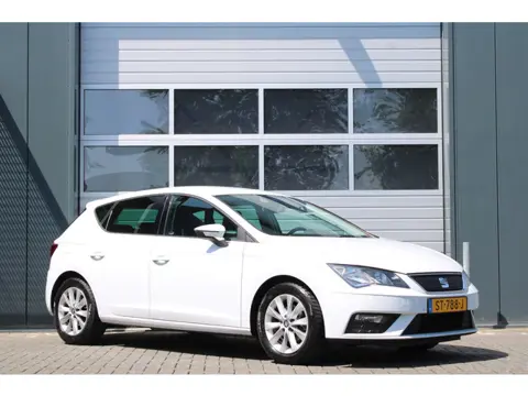 Seat Leon 1.0 EcoTSI Style Business Intense Clima/Cruise/Keyless/PDCv+a/LaneAssist/Carplay/Android/N