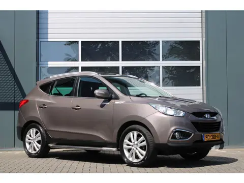 Hyundai Ix35 1.6i GDI i-Catcher Clima/Cruise/Camera/Panodak/Keyless/Stoelverwarming/Leder/Navi/Bluet