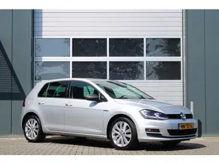 Volkswagen Golf 1.2 TSI Highline Clima/Stoelverwarming/PDCv+a/Navi/Bluetooth/LED/RadioCD.AUX.USB/17"