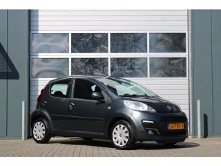 Peugeot 107 1.0 Active 5-Deurs Airco/Elek.Ramen/C.V./RadioCD.AUX/LED/Toerenteller/Isofix/APK:09-01-2