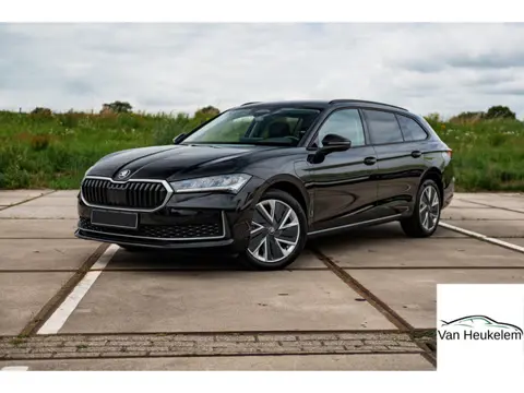 Skoda Superb Combi 1.5 TSI PHEV Selection | TREKHAAK | SUNSET | 18"