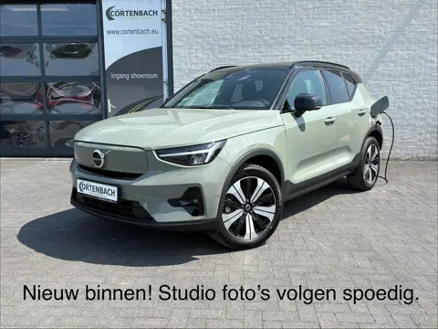 Volvo XC40 Recharge Ultimate 70 kWh | Zwenkbare trekhaak | Adaptieve cruise | Panorama dak | Harman 