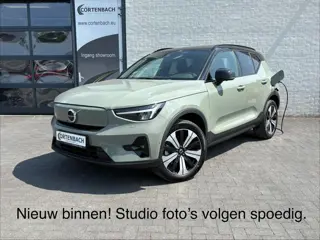 Volvo XC40 Recharge Ultimate 70 kWh | Zwenkbare trekhaak | Adaptieve cruise | Panorama dak | Harman 