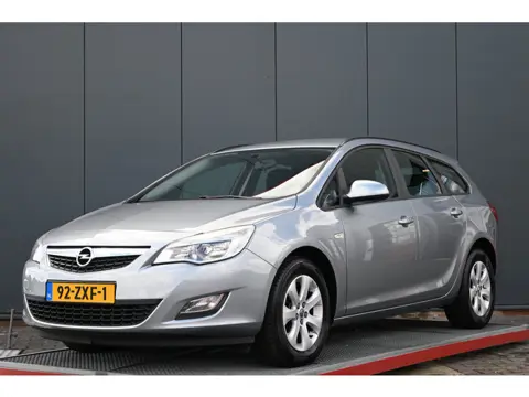 Opel Astra Sports Tourer 1.4 Turbo Business Edition trekhaak navigatie