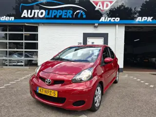 Toyota Aygo 1.0-12V Aspiration Red /Nieuwe apk bij aflevering/AUTOMAAT/carplay/Airco/Lm velgen/5 drs