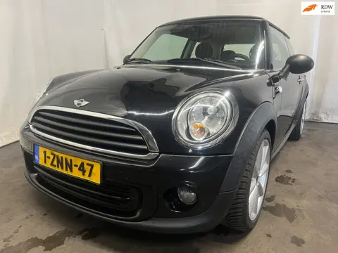 Mini 3-Deurs 1.6 One - Motor Tikt - Schade