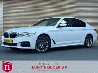 BMW 5 Serie 520d xDrive High Executive Trekhaak / Lederen bekleding / Navigatie / Panodak