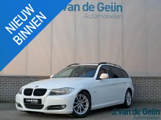 BMW 3-serie Touring 318i Business Line | Leder | Panorama | Carplay | Automaat