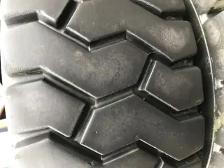 Michelin 315/70R15  300R15