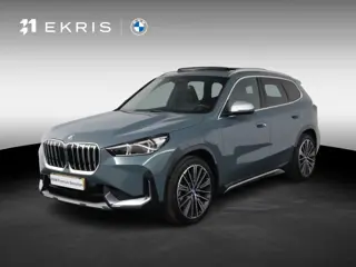 BMW X1 xDrive30e | SoH 99% | xLine | Glazen Panoramadak | Trekhaak Elektrisch | Elektrisch verstelba