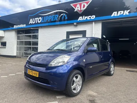 Daihatsu Sirion 2 1.0-12V Trend /Nieuwe apk bij aflevering/Airco/5 drs/Lm velgen