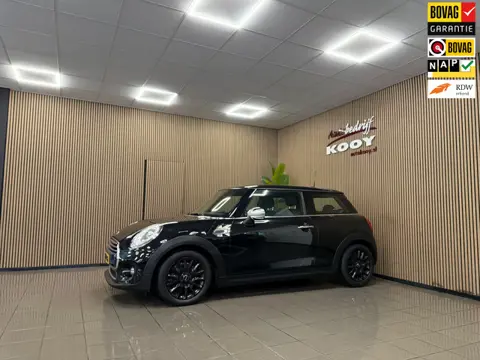 Mini Mini 1.5 Cooper * Navigatie / Cruise control / LM Velgen / NL Auto *