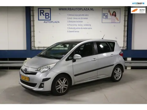 Toyota Verso-S 1.3 VVT-i Dynamic 12 MAANDEN GARANTIE/ AUTOMAAT/ PANO