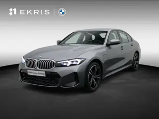 BMW 3 Serie Sedan 330e M Sportpakket | Achteruitrijcamera | Parking Assistant | 18''