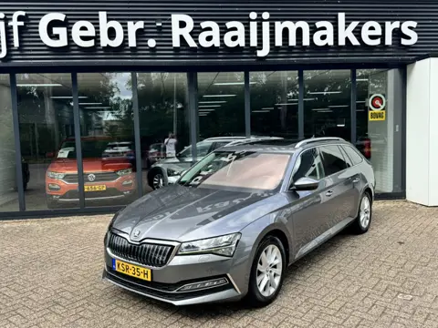 Škoda Superb Combi 1.4 TSI iV Business Edition Plus*Navigatie*Panoramadak*Stoelverwarming*