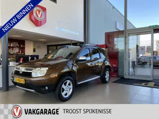 Dacia Duster 1.6 Lauréate 2wd,5Deurs,5Zits,Airco,Elektrischpakket,Bluetooth,Ipod,Dakrail,Nette Auto,