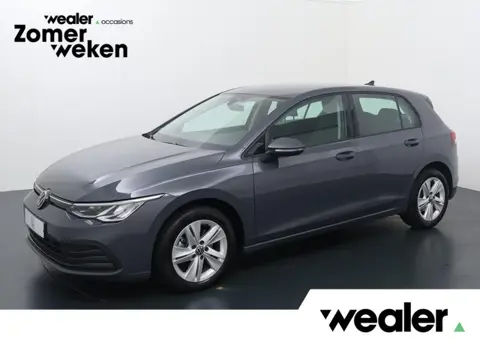 Volkswagen Golf 1.0 eTSI Life | 110 PK | Automaat | Adaptive Cruise Control | Achteruitrijcamera | C