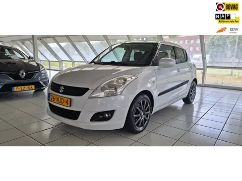 Suzuki Swift 1.2 Exclusive automaat, luxe uitvoering met ecc/cruise/bluetooth