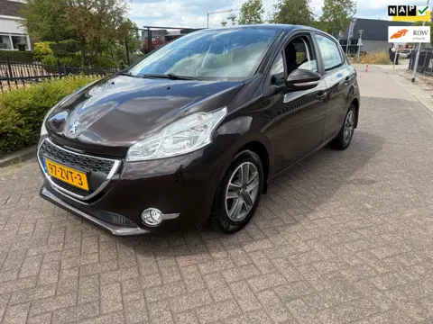 Peugeot 208 1.2 VTi Active *NWE APK* CARPLAYY!