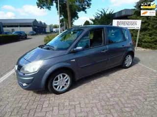 Renault Scénic 1.6-16V Tech Line
