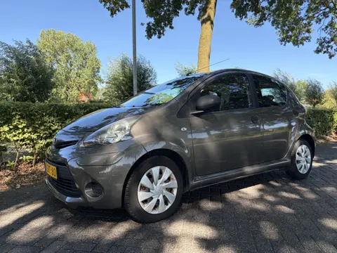 Toyota Aygo 1.0 VVT-i Now (bj 2013)