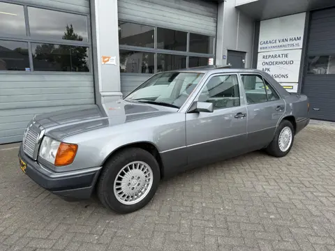 Mercedes-Benz 200-500 (W124) 230 E Automaat, Airco, Niveauregeling + Meer