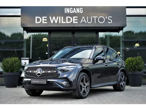 Mercedes-Benz GLC 400e 4MATIC AMG 381pk Pano Trekhaak Burmester Head-up DigitalLight Memory Keyless 