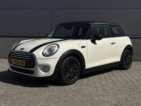 MINI 3-deurs 1.5 Cooper First Born Edition - Cruise Control - Keyless - Navigatie -