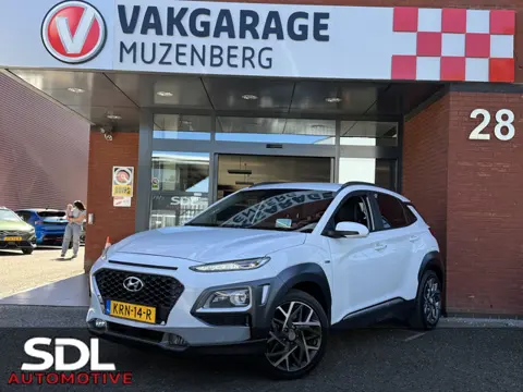 Hyundai KONA 1.6 GDI HEV Premium // FULL LED // NAVI + CARPLAY // ELEK. STOELEN // KEYLESS // ADAPTI