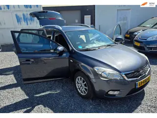 Kia Cee'd 1.4 CVVT Seven stationwagen nwe apk