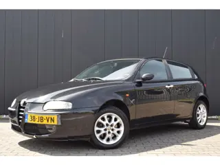 Alfa Romeo 147 1.6 T.Spark Progression ECC | Velours | Kenwood Audio | 15 Inch LMV