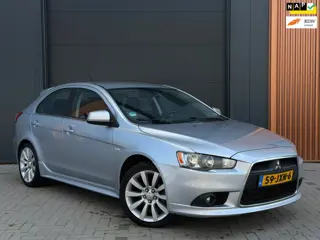 Mitsubishi Lancer Sportback 1.8 Intense|Trekhaak|Cruise Control|Airco|Parkeersensoren|Subwoofer|Nett