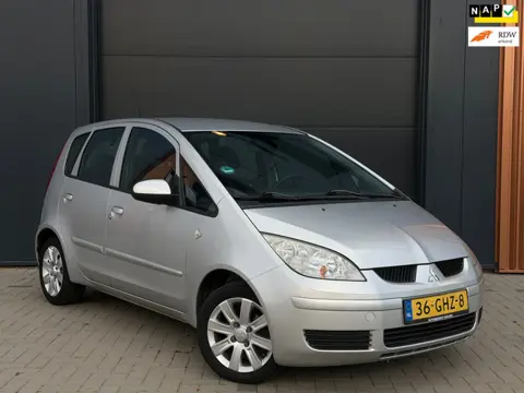 Mitsubishi Colt 1.3 Invite+|Automaat|NL Auto|Nieuwe APK|Climate Control|Parkeersensoren|Nette Auto