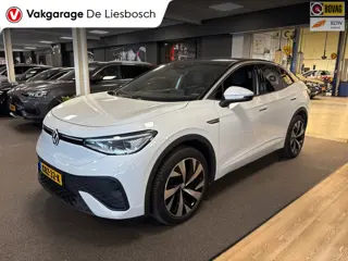 Volkswagen ID.5 Pro 77 kWh / Soh 95,2 / warmtepomp / trekhaak / head up / memory / carplay