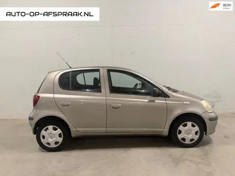 Toyota Yaris 1.0 VVT-i Terra 5drs. APK NAP