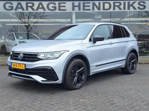 Volkswagen Tiguan 1.4 TSI eHybrid PHEV R-Line Business+ | LED Matrix | Camera | Adaptive CC | Black 