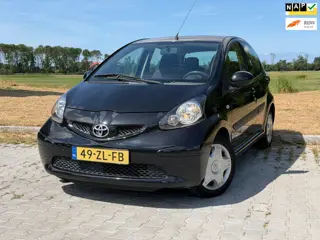 Toyota Aygo 1.0-12V + | 5 Deurs + Elektrische ramen Nu € 1.750,- !!!