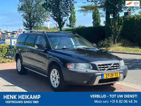 Volvo XC70 2.4 D5 Momentum *BOEKJES INGEVULD