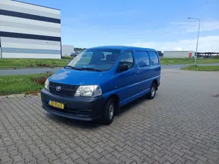 Toyota HiAce 2.5 D-4D SHORT