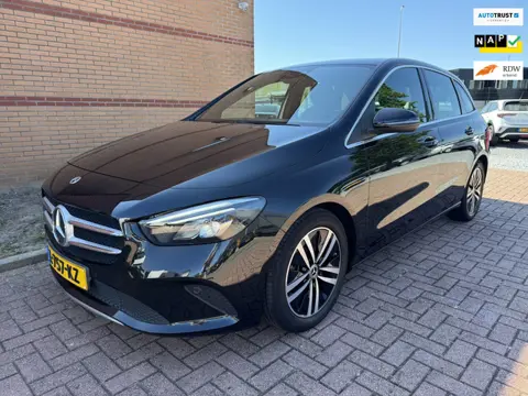 Mercedes-Benz B-klasse 180 Business Solution Luxury, Automaat, Leder, Sfeer, Wide screen,