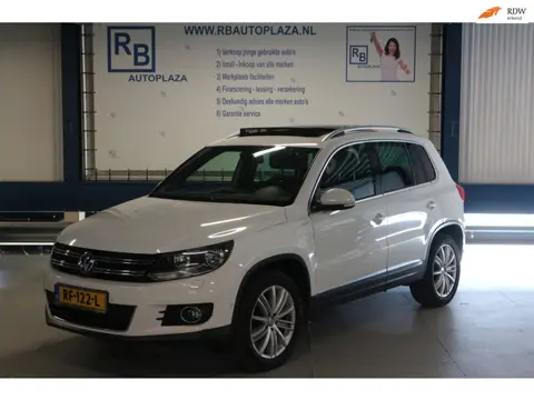 Volkswagen Tiguan 1.4 TSI PANO + AUTOMAAT + FACELIFT + PARKEER FUNCTIE ! ! !