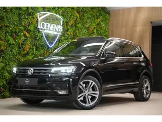 Volkswagen Tiguan 2.0 TSI 4Motion 3x R-Line / Pano / HUD / Camera / CarPlay